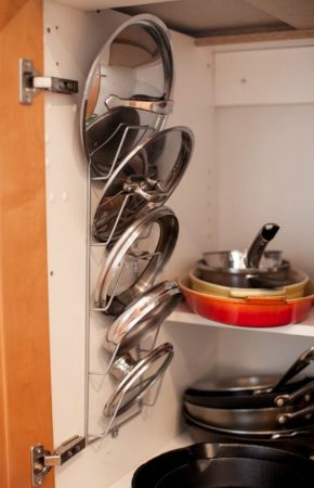 9 гениальных способов наконец разобраться с крышками на кухне