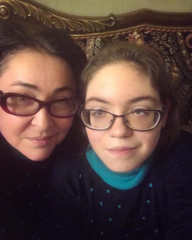 Лолита Милявская не может навестить заболевшую дочь из-за запрета въезда на Украину