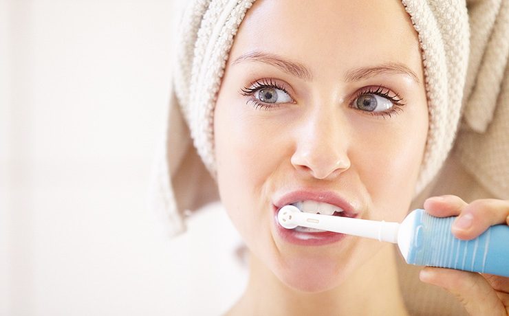 10 худших вещей, которые вы делаете со своими зубами