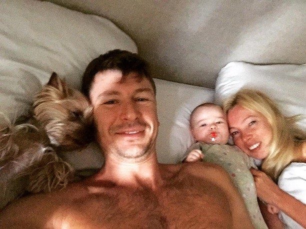 Алексей Ягудин и Татьяна Тотьмянина поделились семейными снимками с отдыха