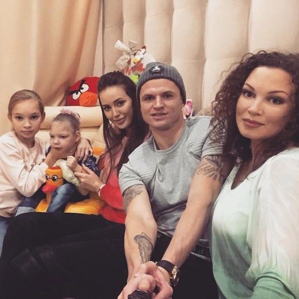 Экс-супруг Ольги Бузовой Дмитрий Тарасов оплатил лечение дочери певца Данко