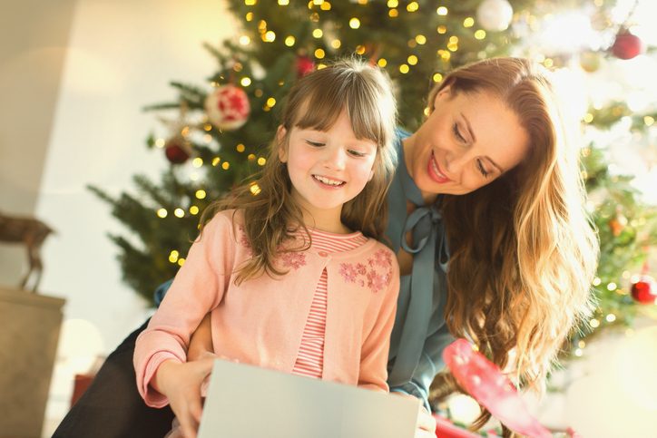 Новогодние подарки, которые порадуют детей и взбесят родителей