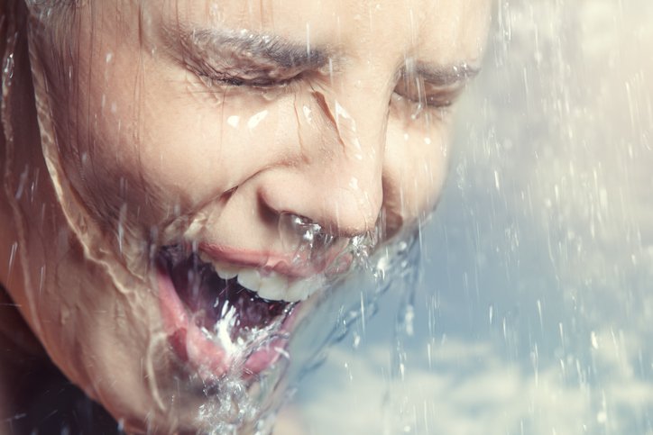 Что произойдет с вашим организмом, если принимать холодный душ