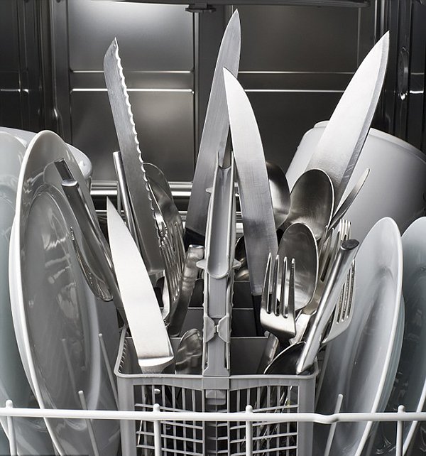 10 вещей, которые никогда нельзя класть в посудомоечную машину