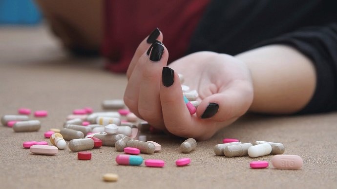 Передозировка лекарств: как определить, каким именно препаратом отравились