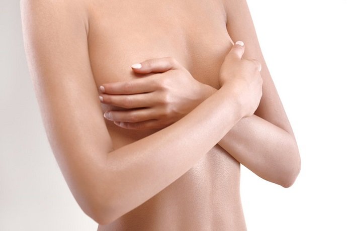 5 ранних симптомов рака груди, которые проще всего пропустить